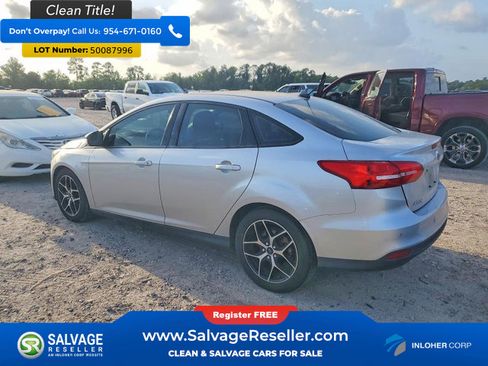 Used 2017 Ford Focus SEL FWD image 3