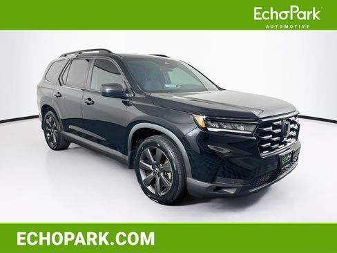 Used 2023 Honda Pilot Sport image 1