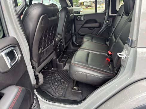 Used 2019 Jeep Wrangler Unlimited Rubicon AWD/4WD image 10