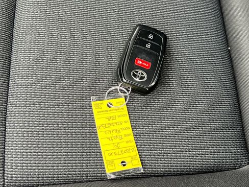 Used 2024 Toyota Prius LE image 31