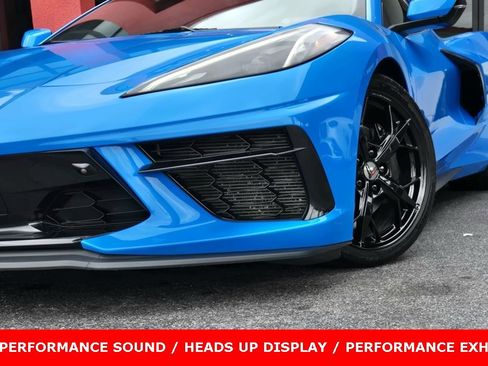 Used 2022 Chevrolet Corvette Stingray w/ Engine Appearance Package image 4
