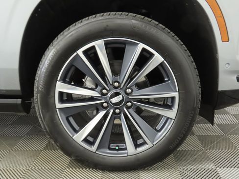 Used 2025 Cadillac Escalade ESV Sport image 33