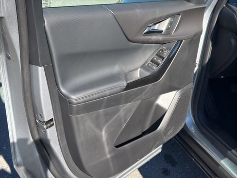 New 2026 Chevrolet Equinox LT image 9