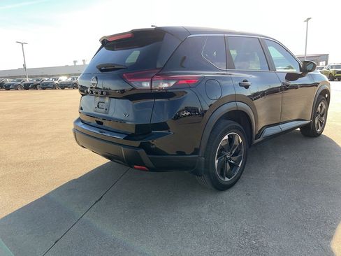 Certified 2024 Nissan Rogue SV image 11