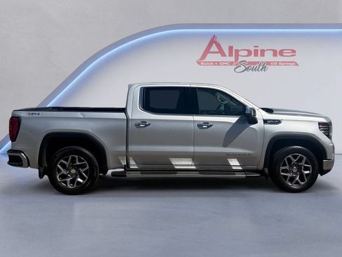 Used 2022 GMC Sierra 1500 SLT w/ SLT Premium Plus Package AWD/4WD image 6