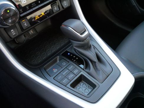 Certified 2025 Toyota RAV4 XLE Premium image 24