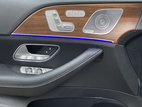 Certified 2025 Mercedes-Benz GLE 450 4MATIC image 17