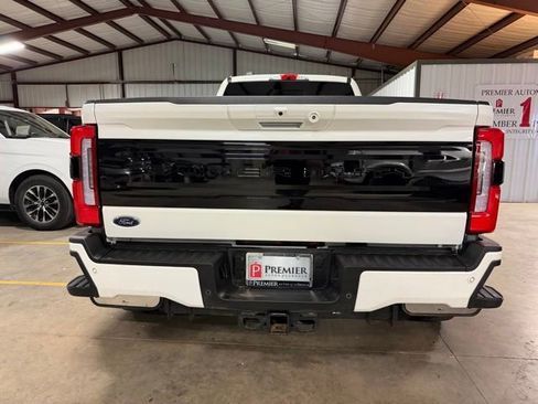 Used 2025 Ford F450 Platinum w/ FX4 Off-Road Package AWD/4WD image 6
