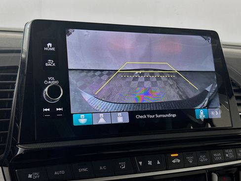 Used 2025 Honda Odyssey EX-L image 11