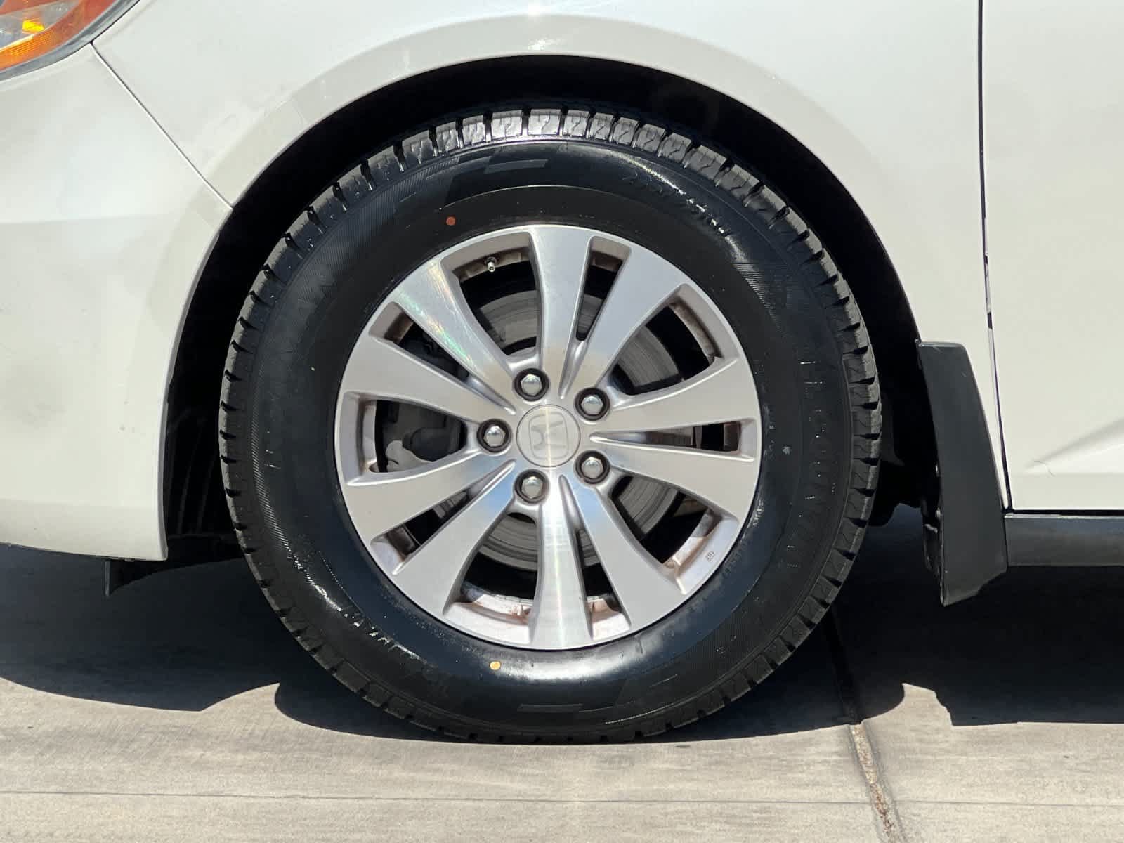 Used 2015 Honda Odyssey EX-L image 27