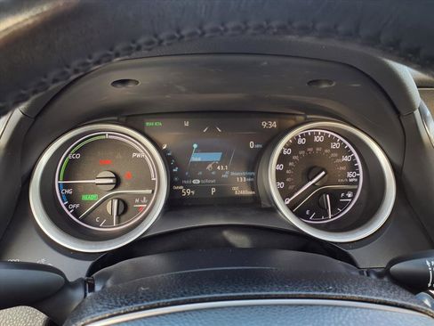 Used 2022 Toyota Camry XLE image 19