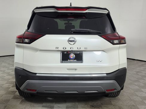 Used 2021 Nissan Rogue SV w/ Premium Package FWD image 8