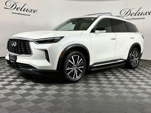 Used 2025 INFINITI QX60 Sensory w/ Vision Package AWD/4WD image 3