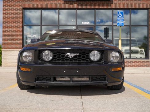 Used 2007 Ford Mustang GT image 2