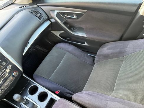 Used 2013 Nissan Altima 2.5 S FWD image 16