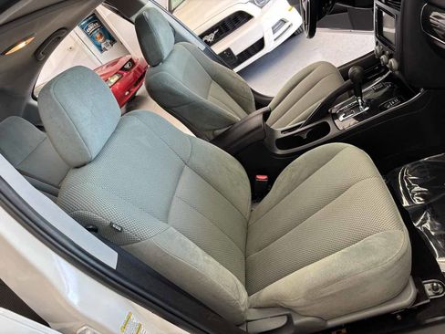 Used 2011 Mitsubishi Galant SE image 24