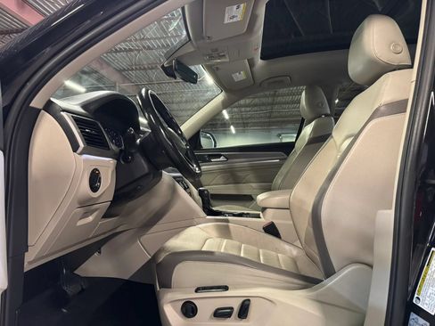 Used 2021 Volkswagen Atlas SEL Premium AWD/4WD image 15