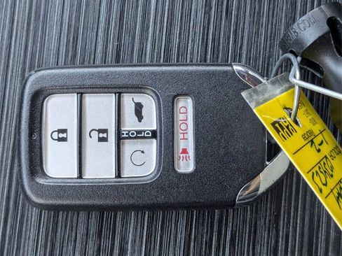 Used 2022 Honda Pilot Touring image 24