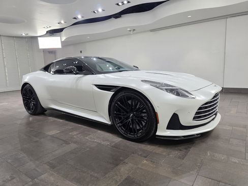Used 2024 Aston Martin DB12 Coupe RWD image 1
