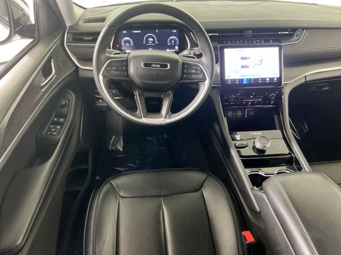Used 2023 Jeep Grand Cherokee Limited w/ Black Appearance Package AWD/4WD image 23