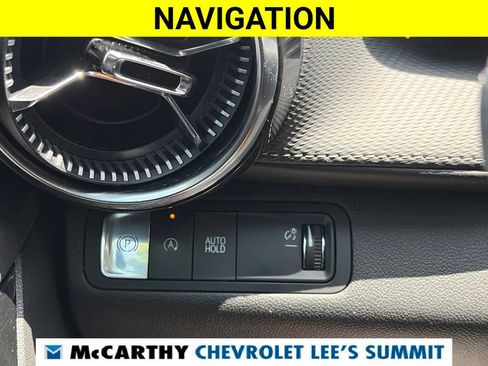 Used 2025 Chevrolet Equinox LT FWD image 9