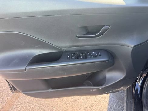 Used 2024 Hyundai Kona SEL FWD image 20