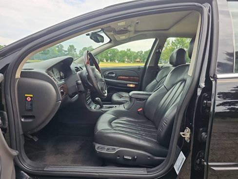 Used 2002 Chrysler 300M image 9