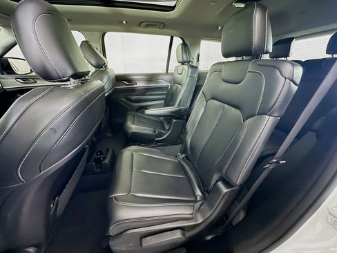 Used 2023 Jeep Grand Cherokee L Limited w/ Trailer Tow Group (B) AWD/4WD image 29