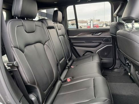 New 2026 Jeep Grand Cherokee Limited image 16