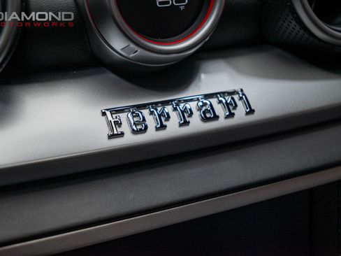 Used 2015 Ferrari California T image 90