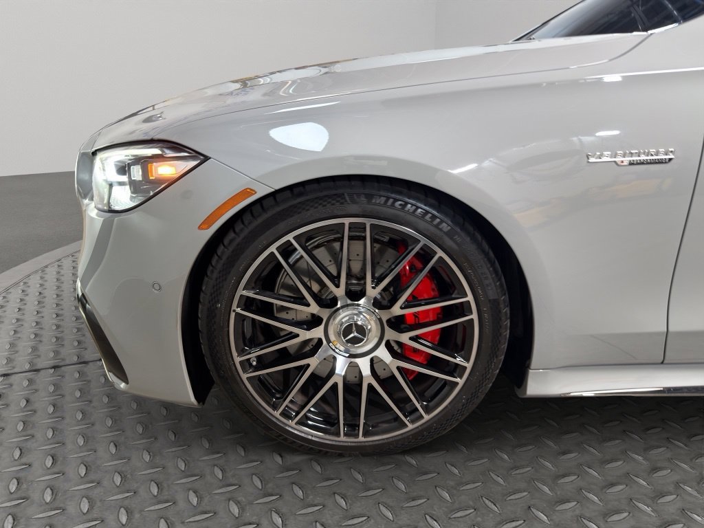 Used 2024 Mercedes-Benz S 63 AMG S w/ Rear Seat Package image 27