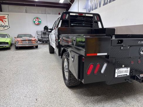 Used 2022 Ford F350 Platinum w/ FX4 Off-Road Package image 9