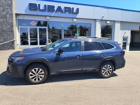 Certified 2025 Subaru Outback Premium AWD/4WD image 5