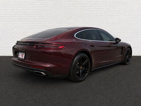 Used 2018 Porsche Panamera RWD image 4