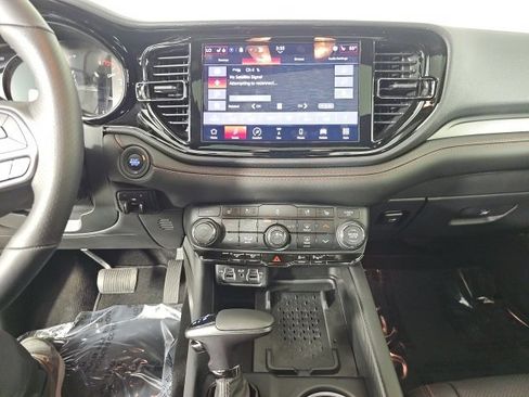 Used 2025 Dodge Durango R/T image 19