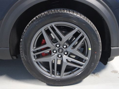 New 2026 Ford Explorer ST AWD/4WD image 32