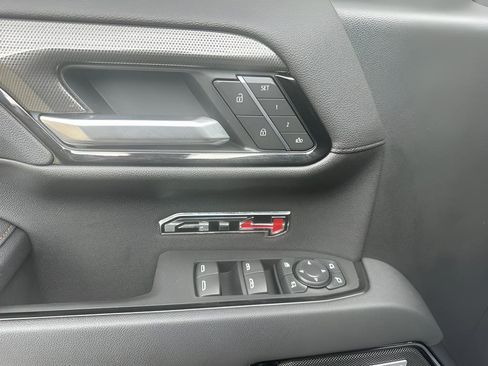 Used 2025 GMC Sierra 1500 AT4 w/ AT4 Premium Package image 15