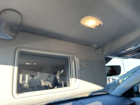 Used 2025 Hyundai Kona Limited image 44