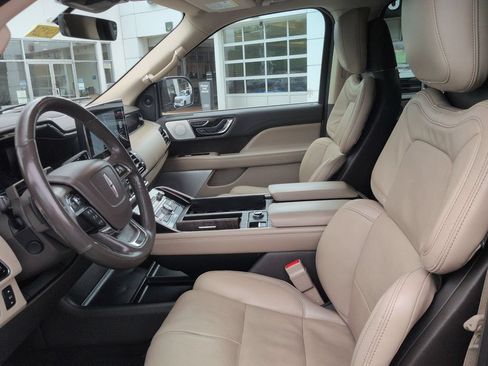 Used 2022 Lincoln Navigator L Reserve AWD/4WD image 12