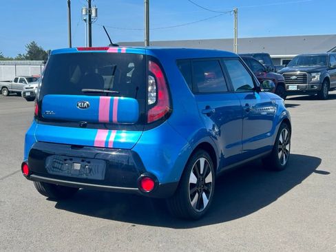 Used 2016 Kia Soul + w/ Designer's Package FWD image 5