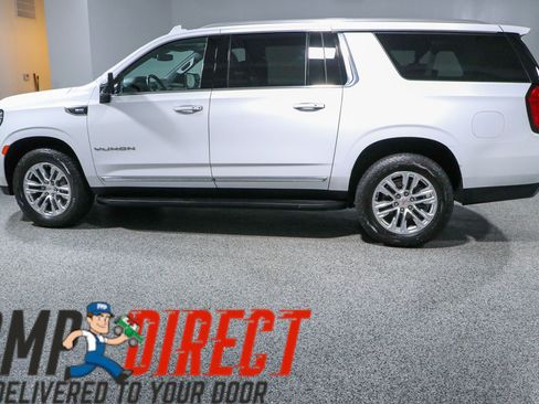 Used 2023 GMC Yukon XL SLT w/ SLT Luxury Package AWD/4WD image 10