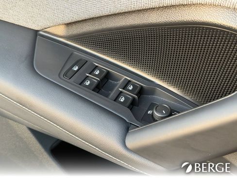 Used 2025 Volkswagen Tiguan S FWD image 15