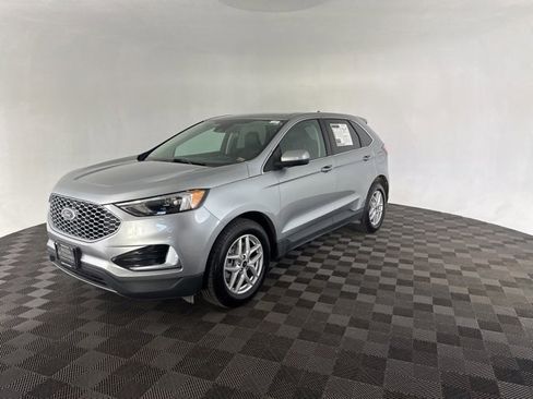 Used 2024 Ford Edge SEL image 3