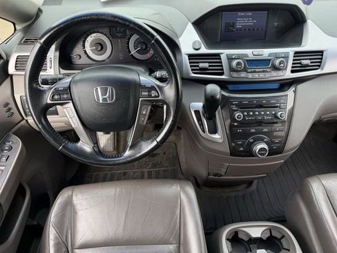 Used 2011 Honda Odyssey Touring image 12
