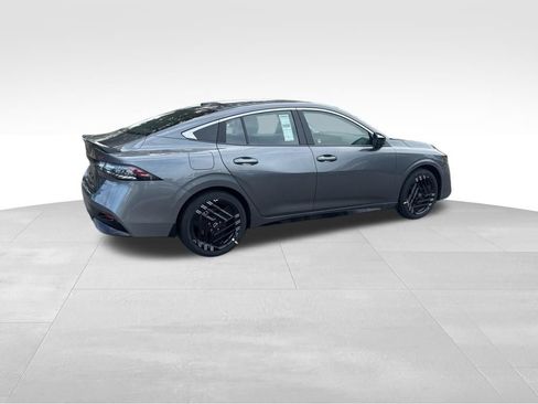 New 2026 Nissan Sentra SR w/ SR Premium Package FWD image 4