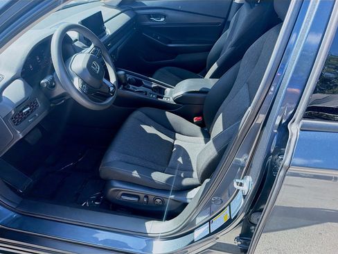 Used 2023 Honda Accord EX image 19