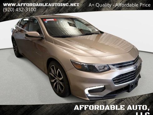 Used 2018 Chevrolet Malibu LT FWD image 1