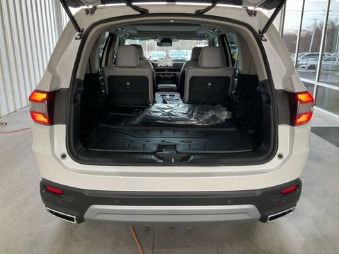 New 2025 Honda Pilot Touring image 22