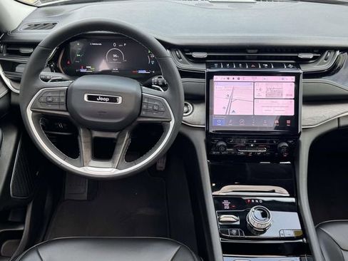 Used 2023 Jeep Grand Cherokee 4WD 4xe image 35