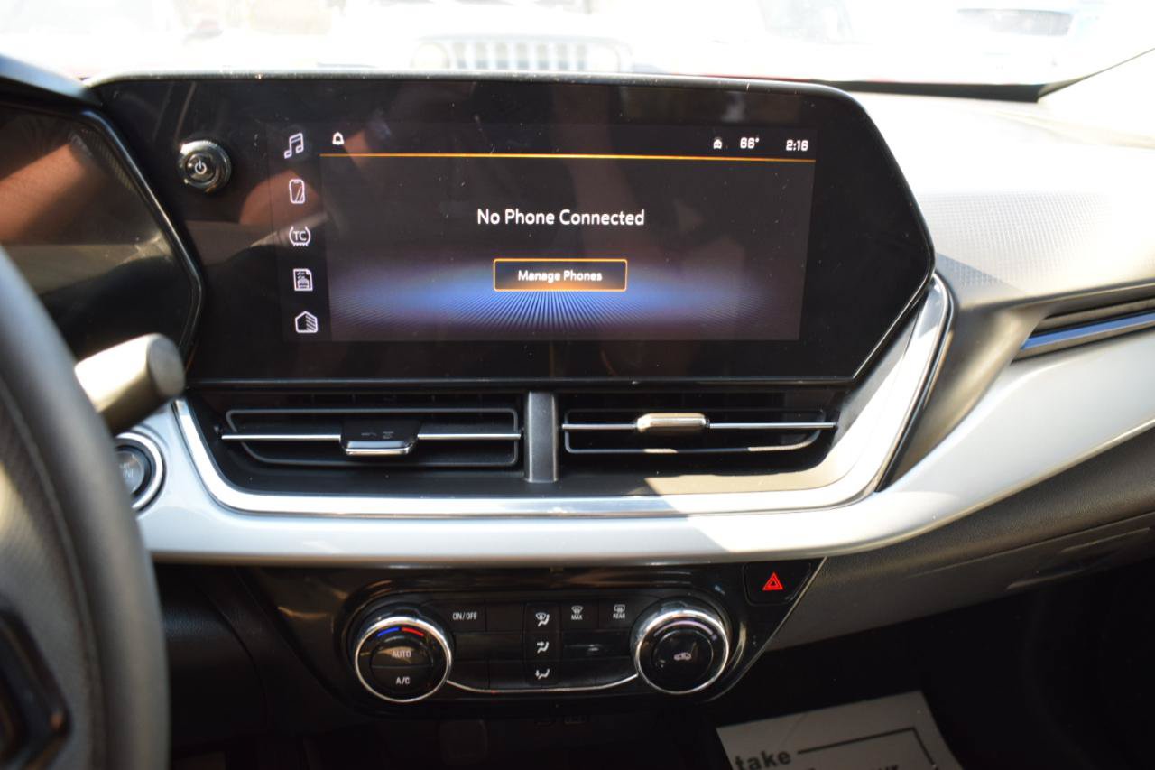 Used 2026 Chevrolet Trax LT FWD image 23